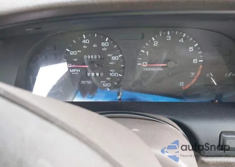 1999 Nissan Altima Gle/Gxe/Se/Se-L/Xe z USA, uszkodzony, nr VIN 1N4DL01D7XC208921